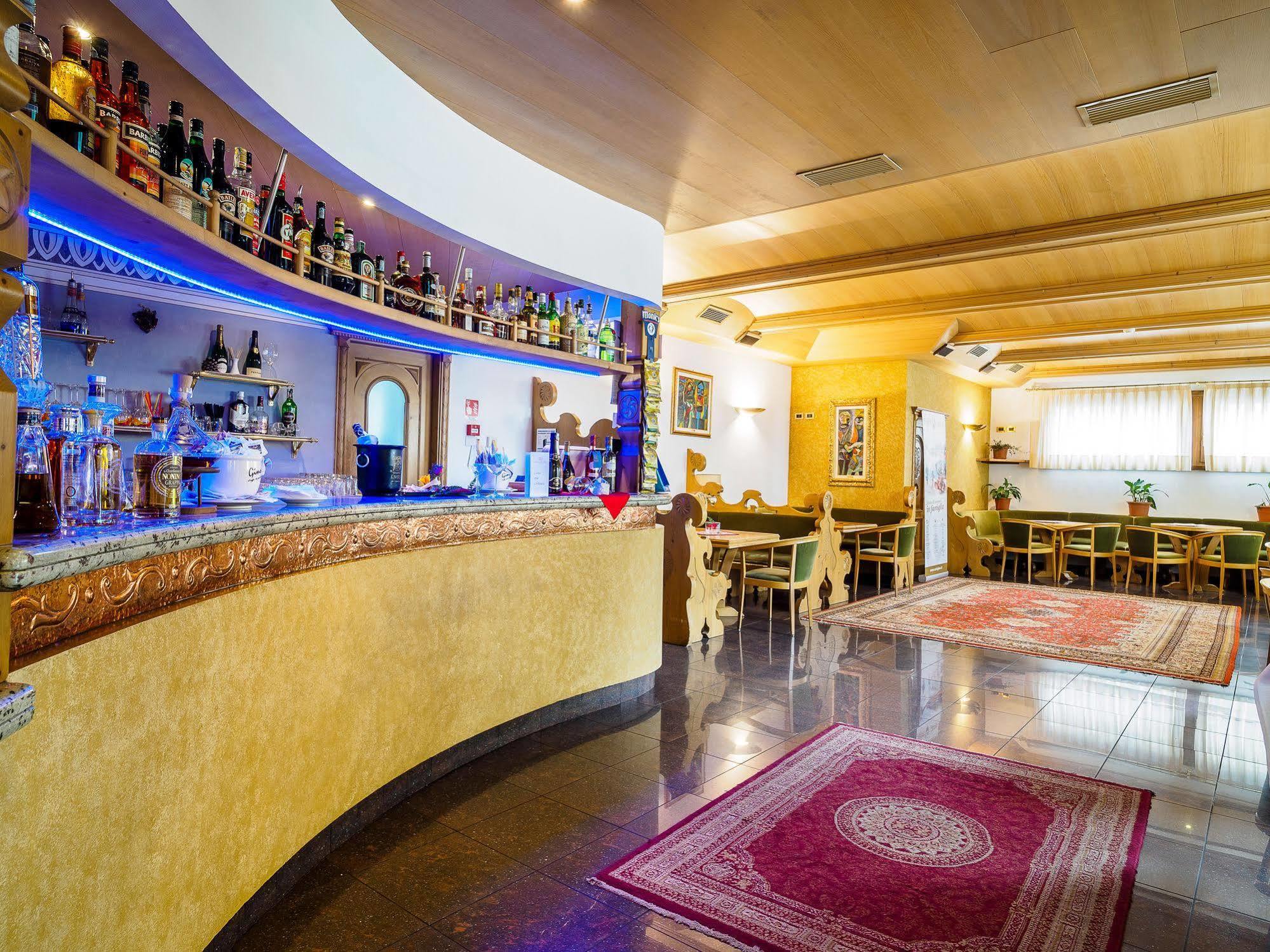 Hotel Santanton Bormio Extérieur photo